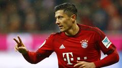 Guardiola lavishes praise on 'professional' Lewandowski