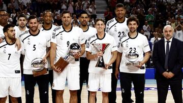 El Real Madrid ofreció la Liga y la Supercopa a la afición