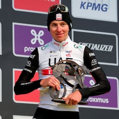 Merckx se rinde a Pogacar tras su victoria en el Tour de Flandes