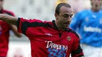 <b>UN LUJO.</b> El Racing de Ferrol se ha hecho con los servicios de Cuellar para las próximas dos temporadas, después de su gran temporada en el Nástic, donde hizo nueve tantos.