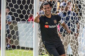 Carlos Vela decidió que su ciclo había terminado en el balompié de Europa en 2017, por lo que al salir de la Real Sociedad de San Sebastián se convirtió en el primer jugador en la historia de LAFC.
