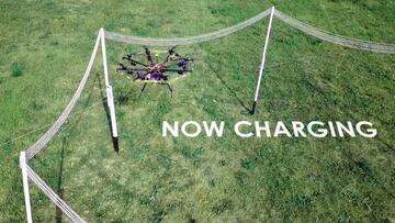Los drones pasarán más tiempo en vuelo con este sistema de carga en el aire