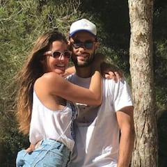 Mario Suárez cubre de regalos a Malena Costa por su cumpleaños