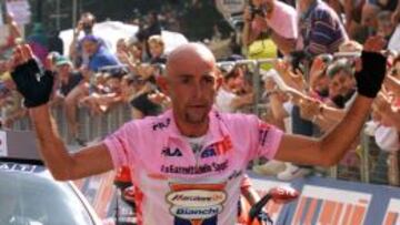 Marco Pantani durante el Giro de Italia.