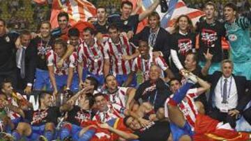 <b>ÉXITO. </b>El Atlético posaba así en el estadio Louis II tras ganarle la edición de 2010 al Inter.