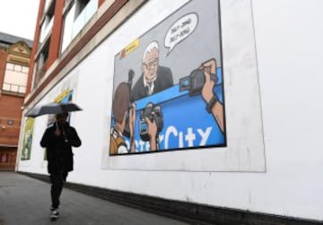 Los seguidores del Leicester homenajean a Ranieri