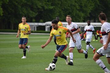 La Selección Colombia jugó un amistoso a puerta cerrada ante la Primavera del Genoa en Milanello, en el cual José Pékerman puso a prueba los esquemas y variantes que ha trabajado en los últimos días. James y Cristian Zapata, los ausentes. Otro que no tuvo acción fue José Fernando Cuadrado por decisión técnica.