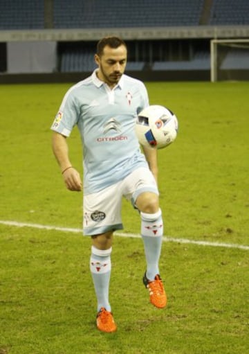 MARCELO DÍAZ  internacional chileno procedente del Hamburgo, ha fichado por el Celta de Vigo, con el que se ha comprometido por lo que queda de temporada y tres más.