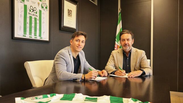 Carracedo seguirá de blanquiverde hasta 2028