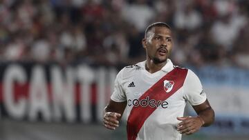 Salom車n R車nd車n con el River Plate,