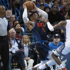 Westbrook vuelve a tope, pero los Thunder siguen perdiendo