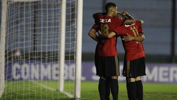 Andre Felipe, left, of Brazil&#039;s Sport Recife, celebrates his goal against Argentina&#039;s Arsenal with teammates at a Copa Sudamericana soccer match in Buenos Aires, Argentina, Thursday, July 27, 2017. (AP Photo/Natacha Pisarenko)