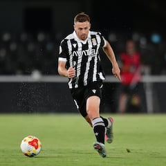 El Madrileño muere en la orilla en Cartagena