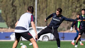 Bardhi y Vukcevic se incorporan al trabajo en Buñol