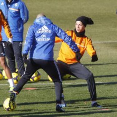 Cristiano Ronaldo amenaza a un Valencia que está en horas bajas