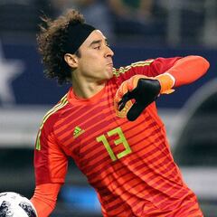 Oficial: ‘Memo’ Ochoa sufre esguince en ligamentos de clavícula y omóplato