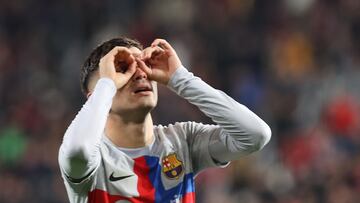 Pedri celebra su gol en El Sadar.