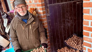 Agricultor belga con nueces