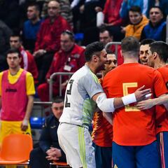 Dos goles de Lozano tumban a Ucrania y toca ganar a Serbia