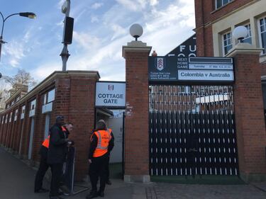 Desde 1896 ha sido la casa del Fulham, un escenario que conserva la estructura típica de un estadio inglés.