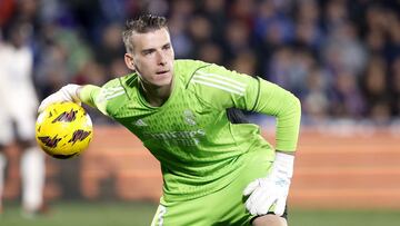 Andryi Lunin, en un partido con el Madrid.