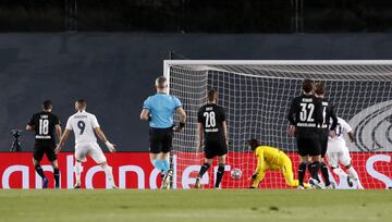 Benzema marcó el 1-0 de cabeza.