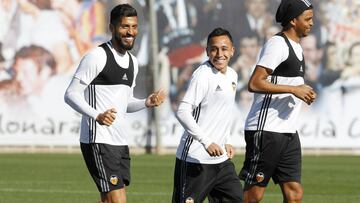 Fabián Orellana y Berizzo se reencuentran en Mestalla