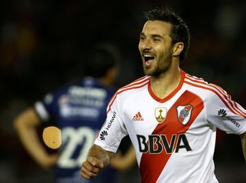 Celebración del gol de Ignacio Scocco.