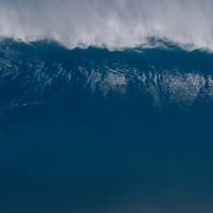 Deep Blue: “Nunca había visto tantos días seguidos de olas gigantes”