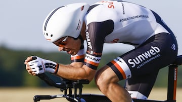 Tom Dumoulin rueda durante los campeonatos de Holanda de contrarreloj.