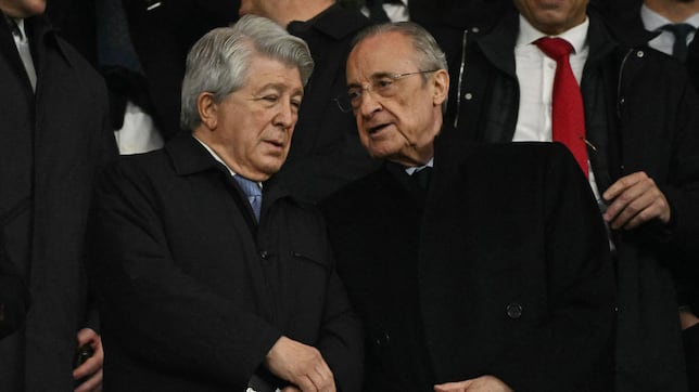 Cerezo alza la voz contra el VAR tras el penalti de Julián Alvarez