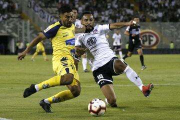 El lateral sufrió un esguince medial grado 3 de rodilla izquierda a comienzos de marzo y aún no puede volver a jugar en Colo Colo. Está cerca del retorno.