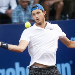 Jarry vence y se instala en cuartos de Santo Domingo