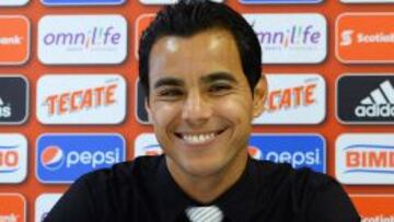 Omar Bravo respalda a Gullit Pe&ntilde;a.