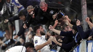 Marseille (France), 06/11/2022.- Samuel Gigot of Olympique Marseille celebrates scoring the opening goal during the French Ligue 1 soccer match betwen Olympique Marseille and Olympique Lyon at Velodrome Stadium, in Marseille, France, 06 November 2022. (Francia, Marsella, Roma) EFE/EPA/Guillaume Horcajuelo