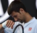 Djokovic no ve la luz: se retira de Abu Dhabi por dolor en el codo