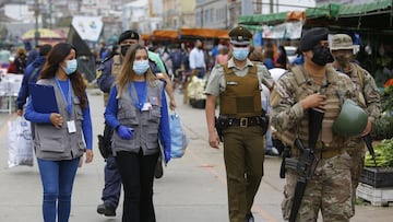 Desde el inicio de la pandemia el Gobierno ha ido variando los horarios del toque de queda, y debido al alza de casos actual, su hora volvió a cambiar.