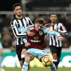 Mikel Merino no se mueve del Newcastle