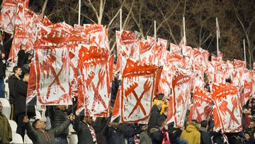 LaLiga advierte al Rayo que "no está permitido el apoyo" a Bukaneros