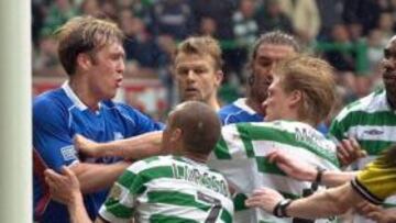 <b>INTENSIDAD. </b>Los jugadores del Rangers y del Celtic han trasladado al campo en multitud de ocasiones la fe y las connotaciones religiosas de sus aficionados, protestantes contra católicos.