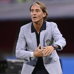 Mancini: "Espero perder el sueño en julio, no ahora"