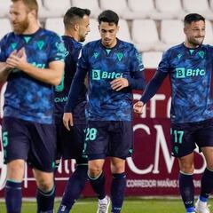 El Cádiz pasa sin muchos alardes