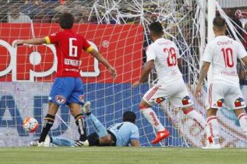 Futbol, Union Española vs Universidad de Chile. Duodecima fecha campeonato de Apertura 2016/17.
El jugador de Universidad de Chile Jonathan Zacaria convierte un gol contra Union Española durante el partido de primera division en el estadio Santa Laura de Santiago, Chile.
19/11/2016
Ramon Monroy/Photosport*************

Football, Union Española vs Universidad de Chile. Twelve date, Aperture Championship 2016/17.
Universidad de Chile's player Jonathan Zacaria  scores against Union Española during the first division football match held at the Santa Laura stadium in Santiago, Chile.
19/11/2016
Ramon Monroy/Photosport