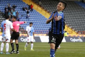 Brayan Véjar puede jugar en varios puestos, incluso como puntero si es necesario. Maneja ambos perfiles.