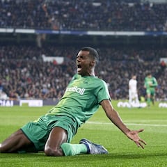 El partido de su vida en un escenario gigante: vean por qué Isak puso de pie al Bernabéu