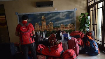 03/09/2021 September 3, 2021, Peshawar, Khyber Pakhtunkhwa, Pakistan: Afghanistan cricket team players board a bus from a local hotel to Islamabad Airport in full proof security. Afghanistan team coach Raees Ahmadzai said that soon after reaching Peshawar, the team was shifted to a local hotel where after a night stay, the team will leave for Islamabad in the morning and at 02:00, it will take a flight to Karachi to proceed to Qatar at 5:30 pm in the afternoon. He said after Qatar, the team will visit Dhaka, Bangladesh to play five One-Day Internationals (ODIs) and one 4-Day against Bangladesh U19 team. It is worth mentioning here that the same Afghanistan team also played at series involving Pakistan, Afghanistan and China in Beijing in January this year.
POLITICA
Europa Press/Contacto/Hussain Ali