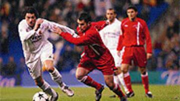 <B>ACLAMADO POR LA GRADA</B>. Las buenas acciones de Tote hicieron que la grada del Bernabéu coreara el nombre de un jugador al que ve poco.