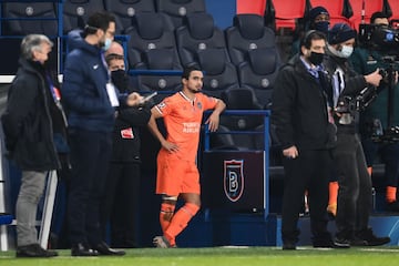 Pierre Webó acusó en directo al cuarto árbitro por supuesto racismo y los jugadores de ambos equipos abandonaron el terreno de juego en señal de protesta.