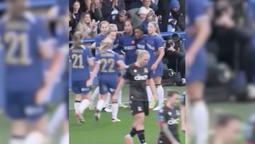 La colombiana deslumbró en la FA Cup con un espectacular taco ante Crystal Palace, asegurando la victoria de su equipo.