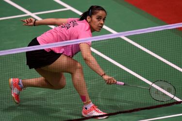 India’s Nehwal storms into semis on home turf